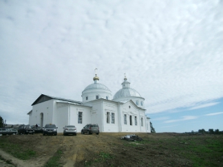 -Преображенская церковь в с. Малодоры. Фото с сайта www.arh-eparhia.ru